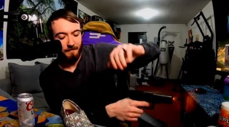 streamer dispara pistola en vivo